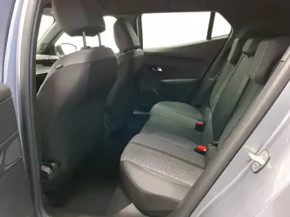 Photo 13 Peugeot 2008  Hybrid 136 e-DCS6