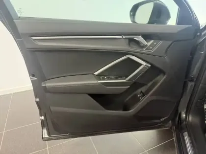 Photo 7 Audi Q3  Sportback 45 TFSIe  245 ch S tronic 6