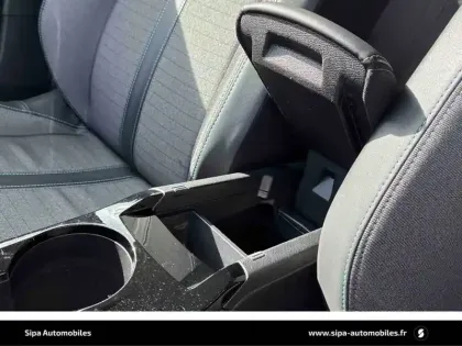 Photo 24 Peugeot 2008  BlueHDi 110 S&S BVM6