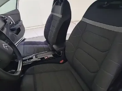 Photo 10 Citroën C4  PureTech 130 S&S EAT8