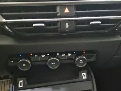 Photo 86 Citroën C4  PureTech 130 S&S EAT8