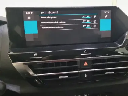 Photo 21 Citroën C4  PureTech 130 S&S EAT8