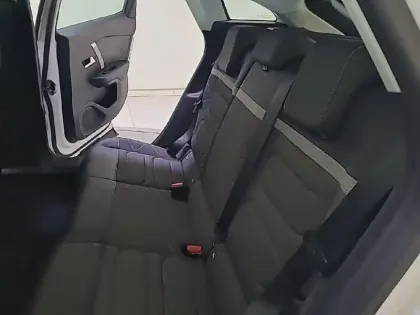 Photo 11 Citroën C4  PureTech 130 S&S EAT8