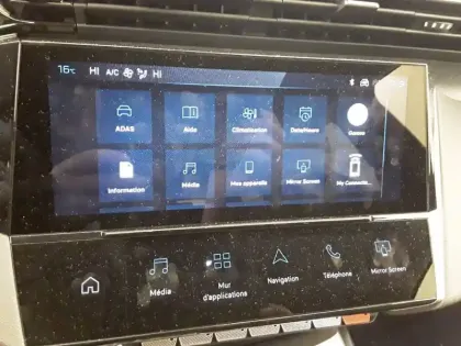 Photo 18 Peugeot 308  SW Hybrid 145 e-DCS6