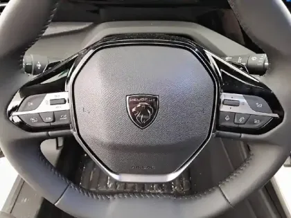 Photo 8 Peugeot 308  SW Hybrid 145 e-DCS6