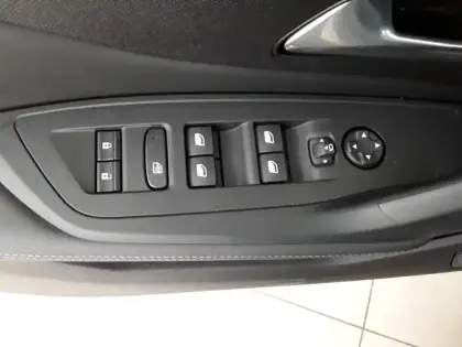 Photo 19 Peugeot 308  SW Hybrid 145 e-DCS6