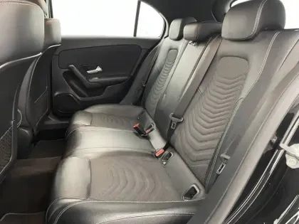 Photo 15 Mercedes Classe A  250 e 8G-DCT