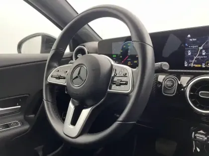 Photo 23 Mercedes Classe A  250 e 8G-DCT