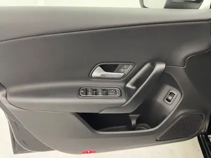 Photo 28 Mercedes Classe A  250 e 8G-DCT