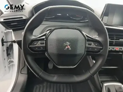 Photo 12 Peugeot 208  PureTech 75 S&S BVM5