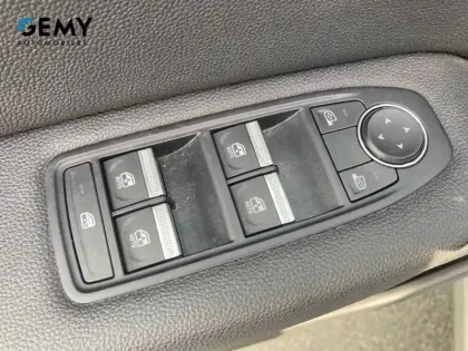 Photo 12 Renault Captur  mild hybrid 140