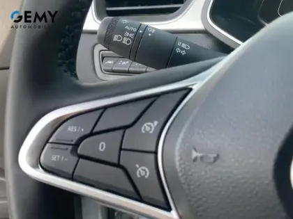 Photo 15 Renault Captur  mild hybrid 140