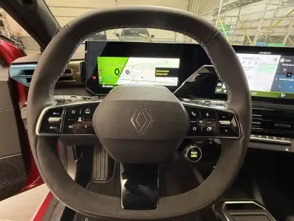 Photo 18 Renault Clio  E-Tech full hybrid 160 ch