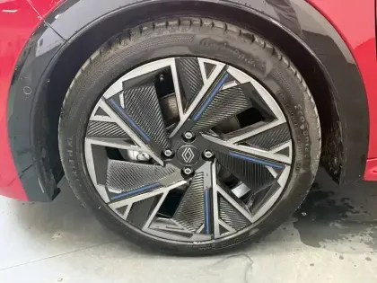 Photo 13 Renault Clio  E-Tech full hybrid 160 ch