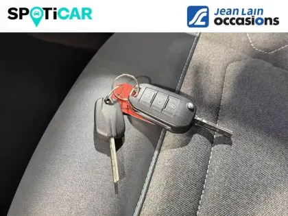 Photo 21 Citroën C4 e- 136 ch Automatique