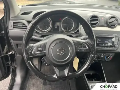 Photo 10 Suzuki Swift  1.2 Dualjet Hybrid Auto (CVT)