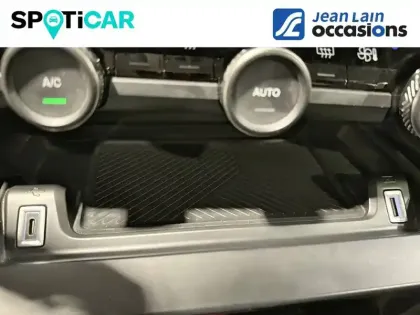 Photo 15 Citroën C4 e- 136 ch Automatique