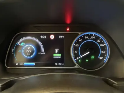 Photo 13 Nissan Leaf  Electrique 40kWh