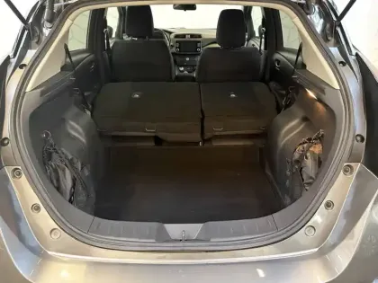 Photo 33 Nissan Leaf  Electrique 40kWh