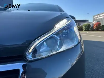 Photo 11 Peugeot 208  PureTech 82ch S&S BVM5