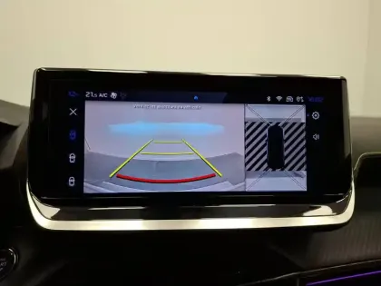 Photo 24 Peugeot 2008  Hybrid 136 e-DCS6
