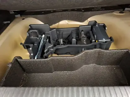 Photo 52 Peugeot 2008  Hybrid 136 e-DCS6