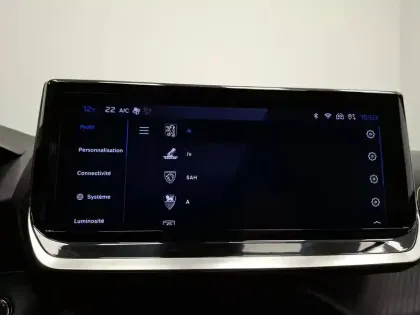 Photo 72 Peugeot 2008  Hybrid 136 e-DCS6