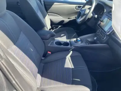 Photo 18 Nissan Leaf  Electrique 40kWh