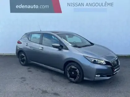 Photo 56 Nissan Leaf  Electrique 40kWh