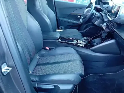 Photo 10 Peugeot 2008  BlueHDi 130 S&S EAT8