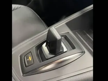 Photo 12 Renault Captur  E-Tech full hybrid 160 ch