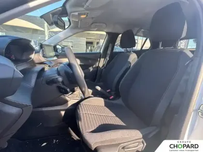 Photo 31 Peugeot 2008  PureTech 100 S&S BVM6