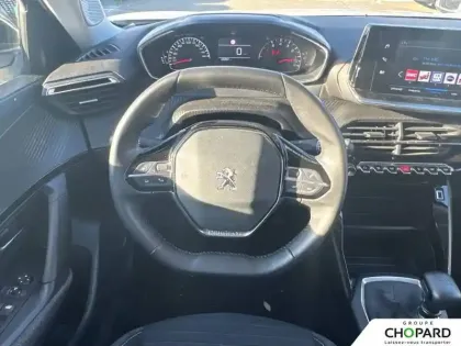 Photo 15 Peugeot 2008  PureTech 100 S&S BVM6