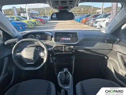 Photo 69 Peugeot 2008  PureTech 100 S&S BVM6