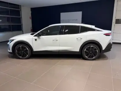 Photo 46 Peugeot 408  Hybrid 145 e-DCS6