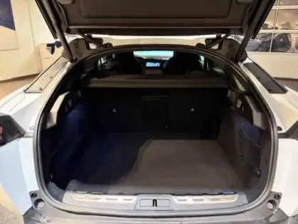 Photo 48 Peugeot 408  Hybrid 145 e-DCS6