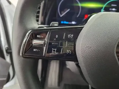 Photo 29 Renault Megane  E-Tech EV60 130ch super charge