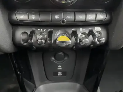 Photo 34 Mini Mini Hatch 3 Portes Cooper SE 184 ch