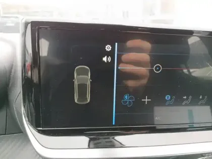 Photo 13 Peugeot 208  PureTech 75 S&S BVM5