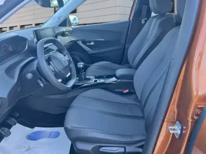 Photo 9 Peugeot 2008 Gén. II Ph1 NG Allure 5