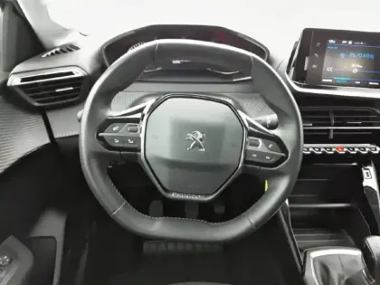 Photo 32 Peugeot 208  PureTech 75 S&S BVM5