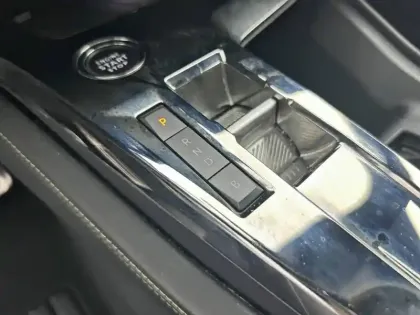 Photo 13 Peugeot 408  PHEV 225 e-EAT8