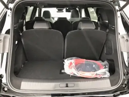 Photo 5 Peugeot 5008  Electrique 230 ch 97 kWh Grande autonomie