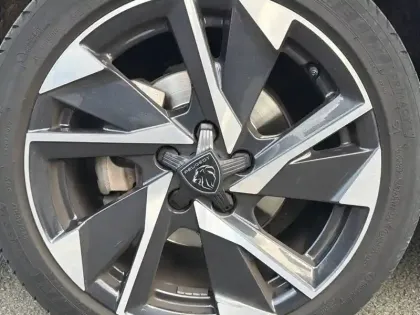 Photo 12 Peugeot 308  PureTech 130ch S&S EAT8