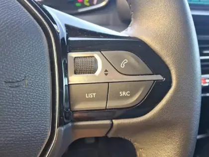 Photo 18 Peugeot 208  Electrique 50 kWh 136ch