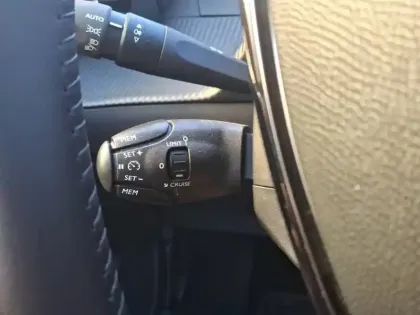 Photo 19 Peugeot 208  Electrique 50 kWh 136ch