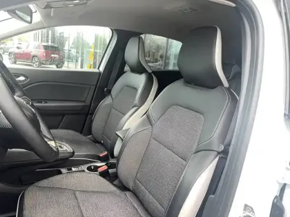 Photo 8 Renault Captur  E-Tech 145 - 21