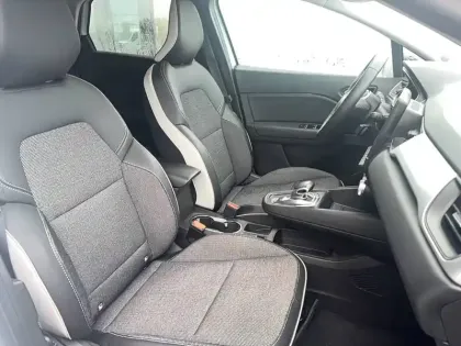 Photo 13 Renault Captur  E-Tech 145 - 21