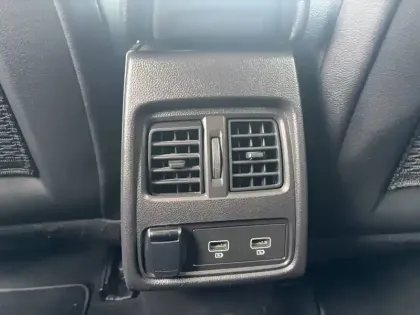 Photo 28 Renault Captur  E-Tech 145 - 21