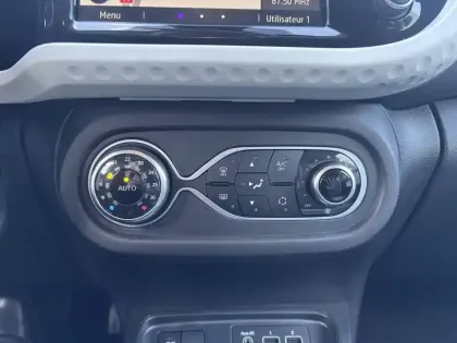 Photo 17 Renault Twingo  III SCe 65